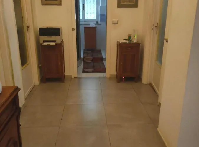 Homestay szállás Casa - House Xavier Una Casa Famigliare , Dame Entra Solo Chi A Un Bel Cuore , Non'e Il L'intero Alloggio Solo Stanze E Bagno Torino