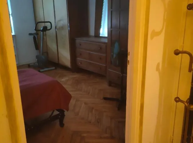 Casa - House Xavier Una Casa Famigliare , Dame Entra Solo Chi A Un Bel Cuore , Non'e Il L'intero Alloggio Solo Stanze E Bagno