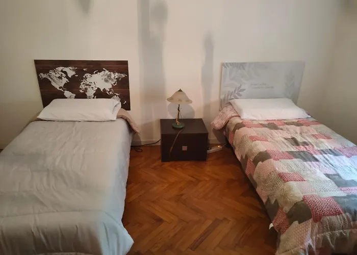 Casa - House Xavier Una Casa Famigliare , Dame Entra Solo Chi A Un Bel Cuore , Non'e Il L'intero Alloggio Solo Stanze E Bagno Turín